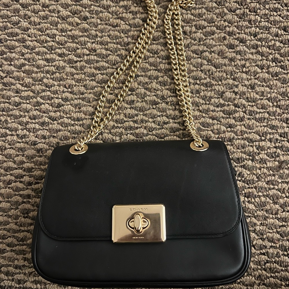 Coach bag w gold chains